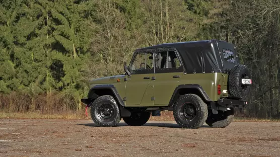 UAZ 2924 Hunter Soft Top 