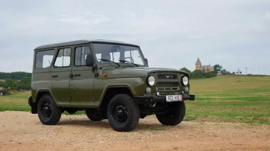UAZ 2924 Hunter