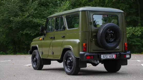 UAZ 2924 Hunter
