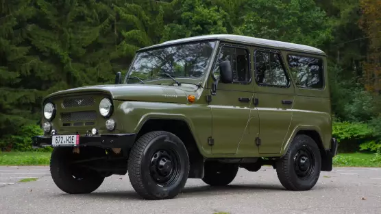 UAZ 2924 Hunter