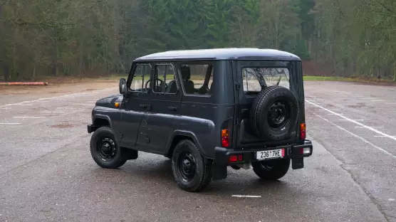 UAZ 2924 Hunter