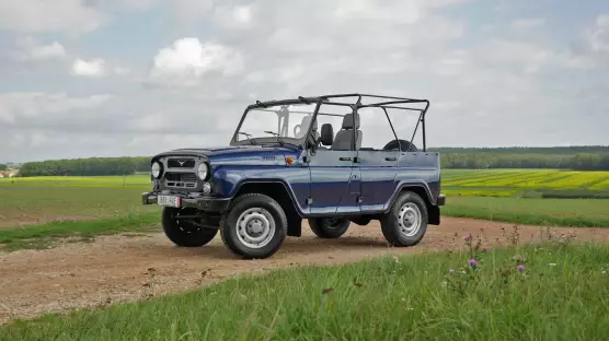 UAZ 2924 Hunter