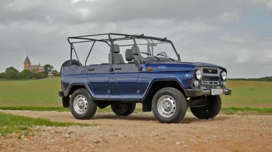 UAZ 2924 Hunter Soft Top 