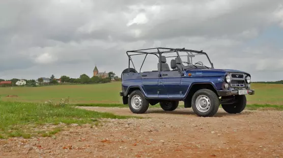 UAZ 2924 Hunter Soft Top 