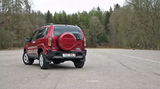 Lada Niva Travel