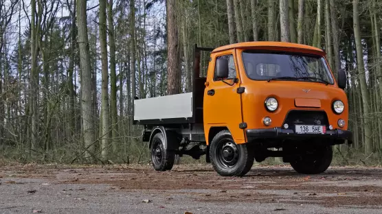UAZ 3303 tipper