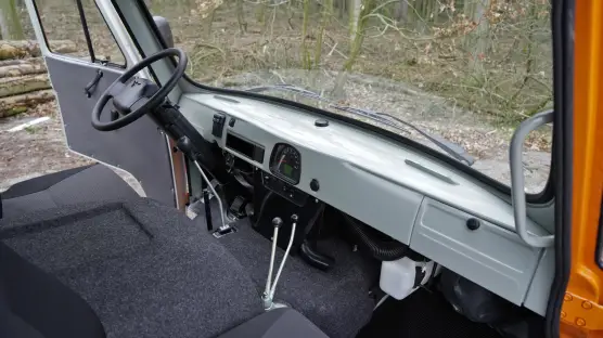 UAZ 3303 tipper