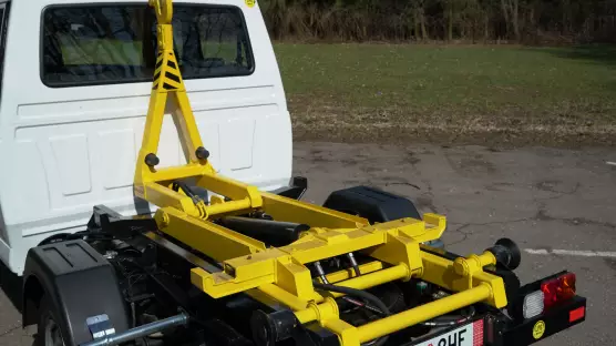 UAZ 23632 Profi Doublecab container