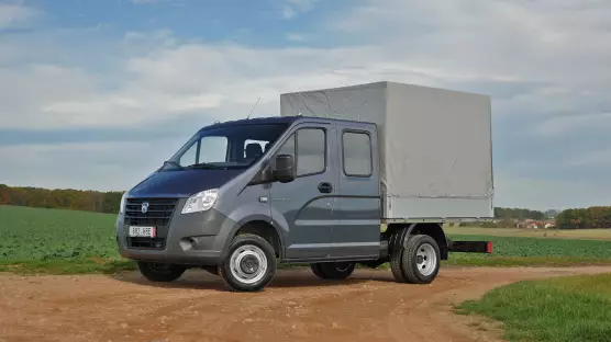 GAZelle NEXT Doublecab flatbed