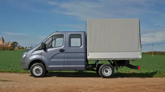 GAZelle NEXT Doublecab flatbed