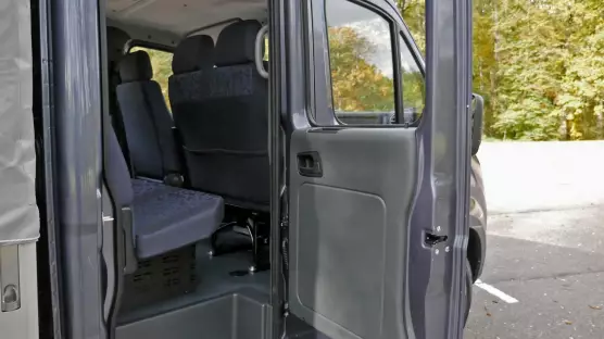 GAZelle NEXT Doublecab flatbed