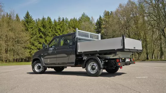 UAZ 23632 Profi Doublecab Tipper