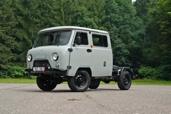 UAZ 390945