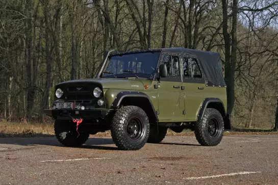 UAZ 2924 Hunter Soft Top 