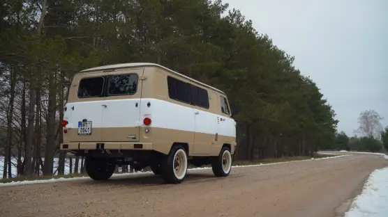 UAZ 2206 Bukhanka AMC