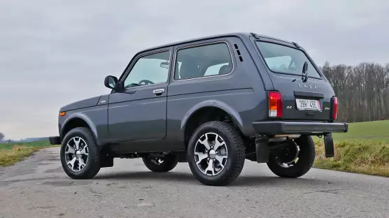 Lada Niva Legend