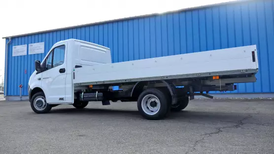 GAZelle NEXT Singlecab Long flatbed