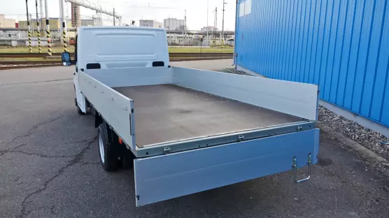 GAZelle NEXT Singlecab Long flatbed