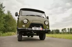 uaz 3303