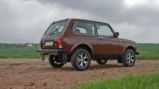 Lada Niva Legend