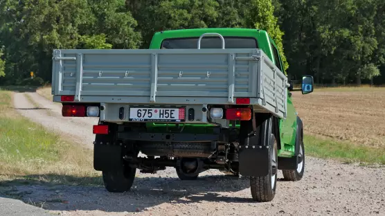 UAZ 23632 Profi Doublecab flatbed