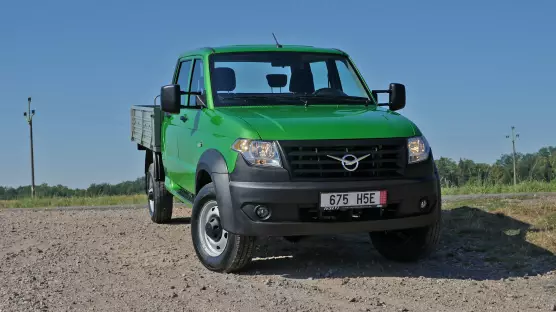 UAZ 23632 Profi Doublecab flatbed