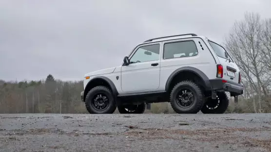 Lada Niva Legend Bronto