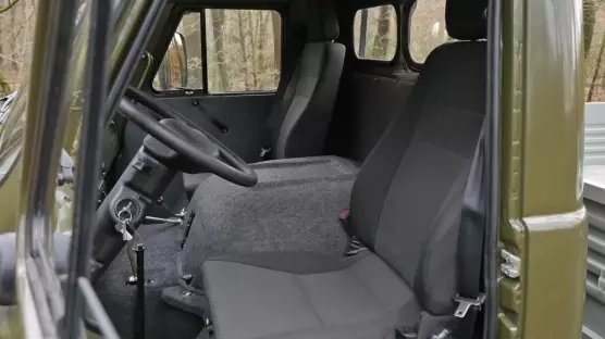 UAZ 3303 dropside truck