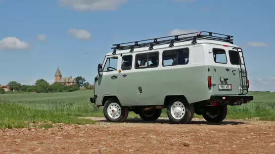 UAZ 2206 Country Van