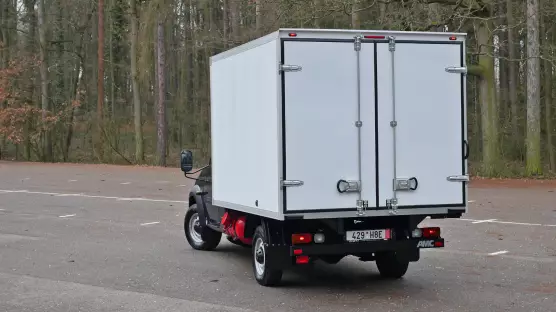 UAZ 236021 Profi Siglecab box