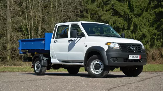 UAZ 23632 Profi Doublecab container